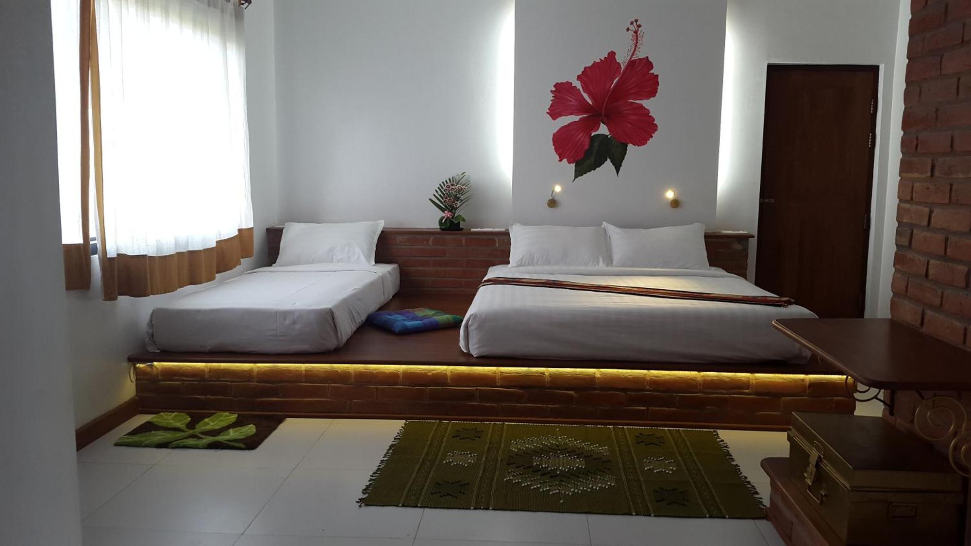 Thanakha Inle Hotel Nyaung Shwe Room photo