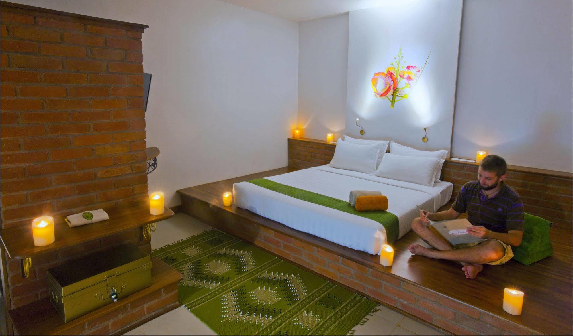 Thanakha Inle Hotel Nyaung Shwe Exterior photo