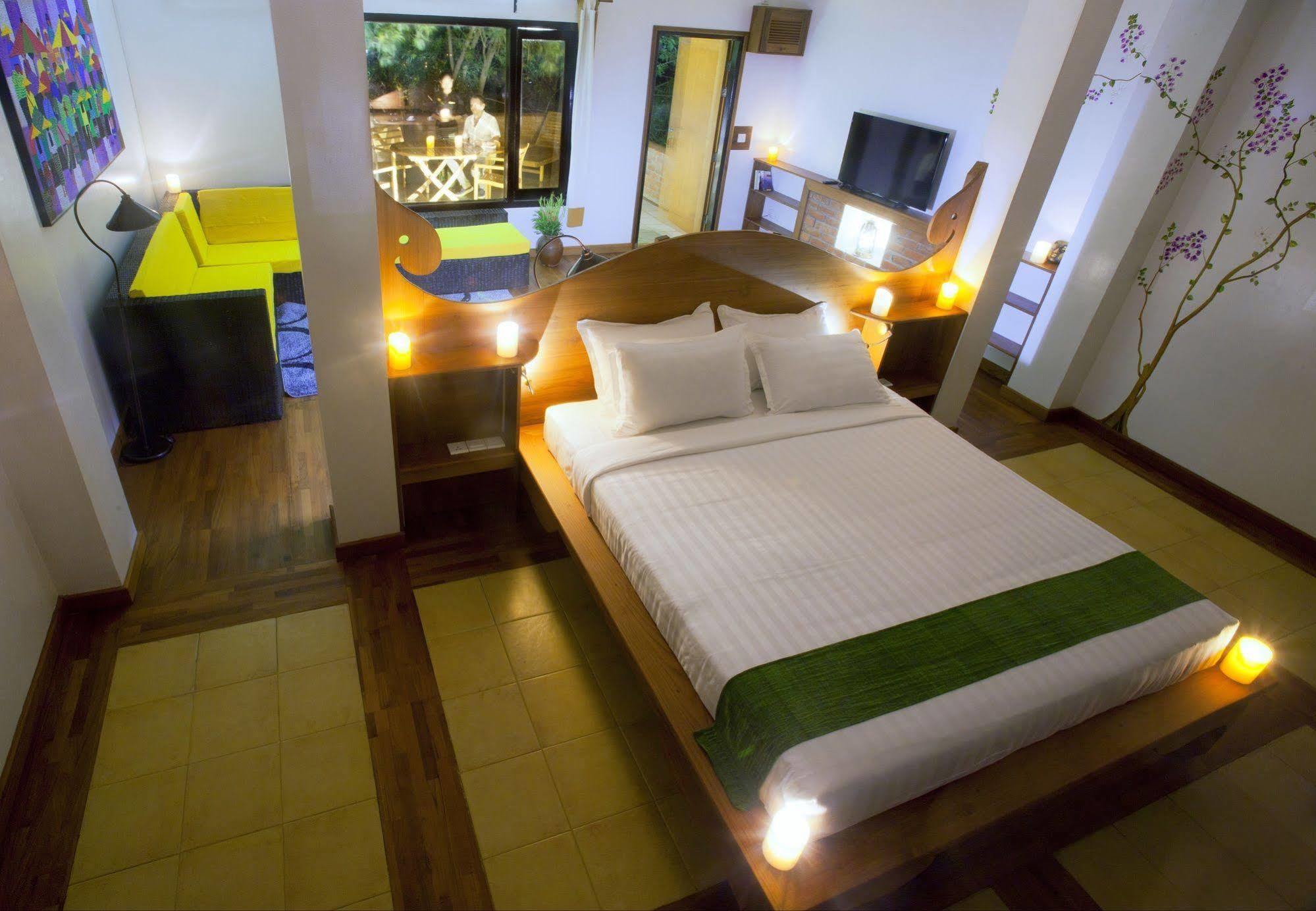 Thanakha Inle Hotel Nyaung Shwe Exterior photo