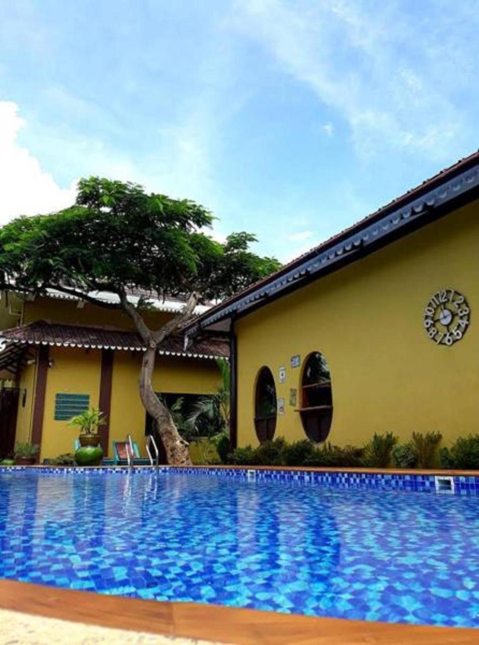 Thanakha Inle Hotel Nyaung Shwe Exterior photo