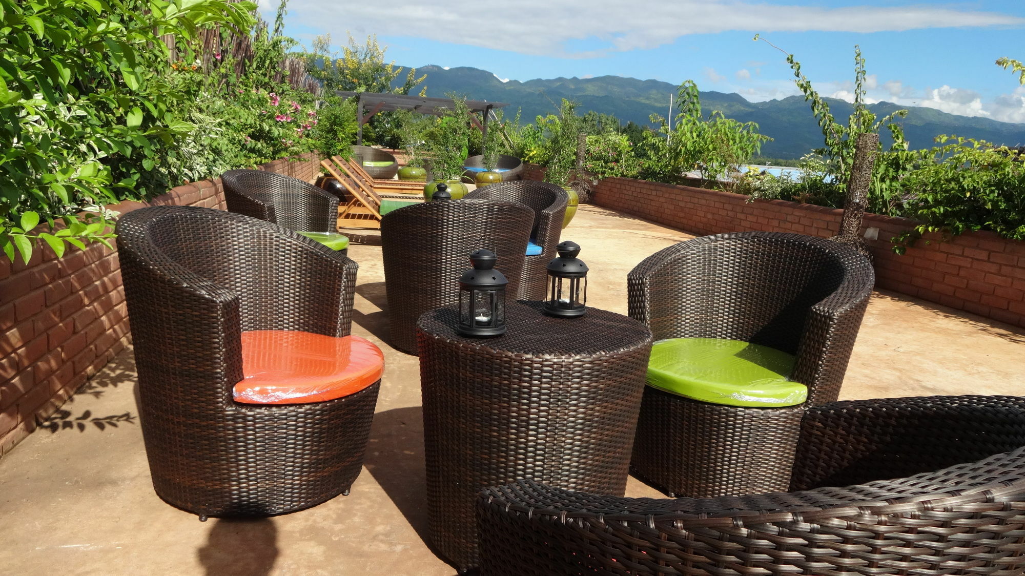 Thanakha Inle Hotel Nyaung Shwe Exterior photo